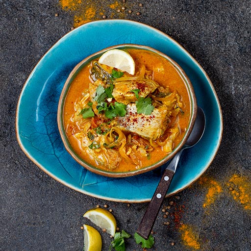 Comida especiada en asia, tras un día de surf en Srilanka
